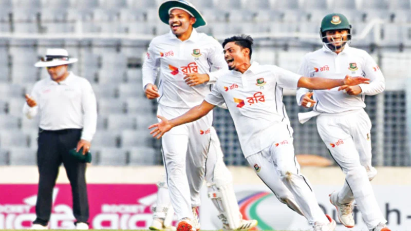 ব্যাটিং বিপর্যয়ের দিনে মাইলফলক ছুঁলেন তাইজুল