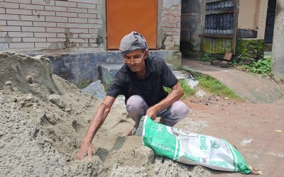 শিক্ষকতা করে দ্যুতি ছড়ানো গয়ানাথ এখন রাজমিস্ত্রীর জোগালি!