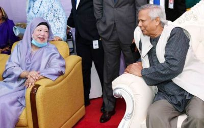 খালেদা জিয়াকে জন্মদিনে ফুলের তোড়া পাঠালেন ড. ইউনূস