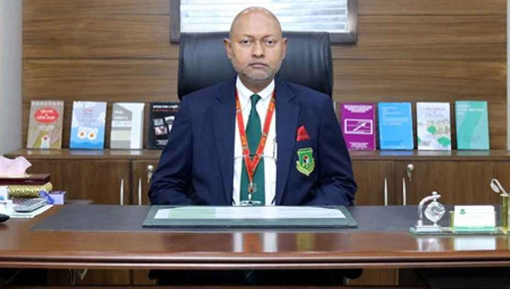বেরোবির সাবেক উপাচার্য নাজমুল আহসান কলিমুল্লাহ গ্রেপ্তার