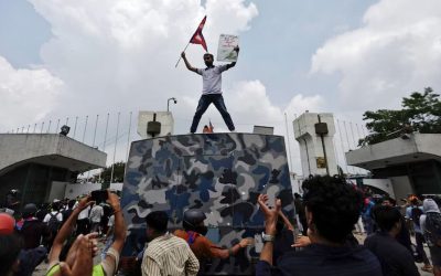 নেপালে বিক্ষোভে ভয়াবহ সহিংসতা, নিহত বেড়ে ১৬