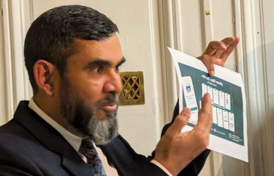 প্রবাসীরা ভোট দেবেন যেভাবে, জানালেন ইসি সানাউল্লাহ