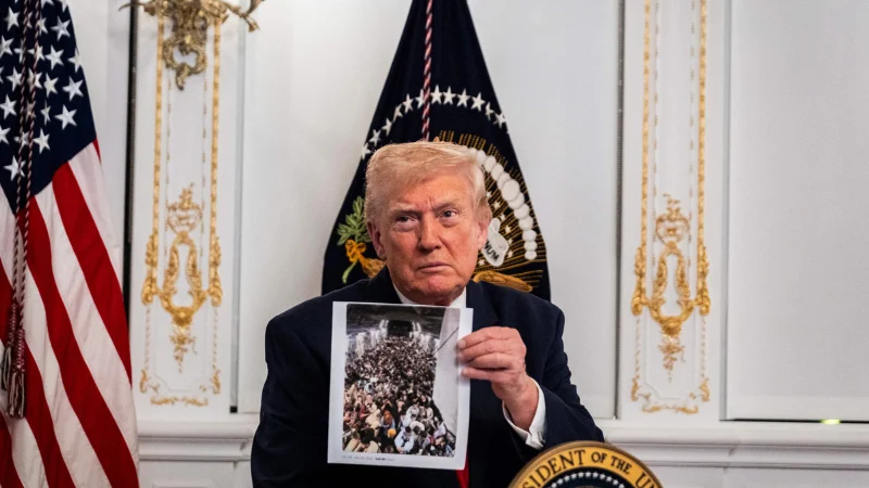 অভিবাসন প্রক্রিয়াঃ ট্রাম্পের হুমকিতে যা উল্লেখ আছে