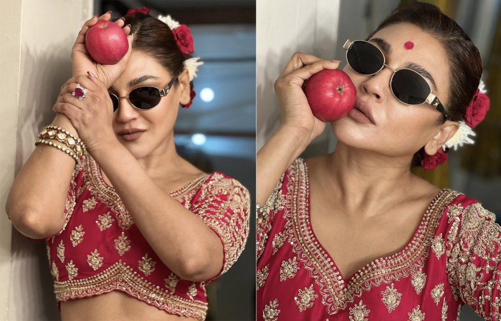 ফেসবুকে জয়া লিখেছেন, ‘Don’t be an apple‘