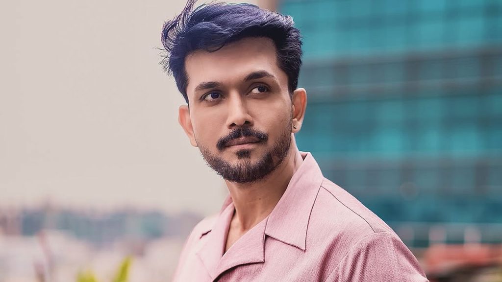 আগুনে দগ্ধ হওয়ার পর এখন যেমন আছেন আরিফিন শুভ